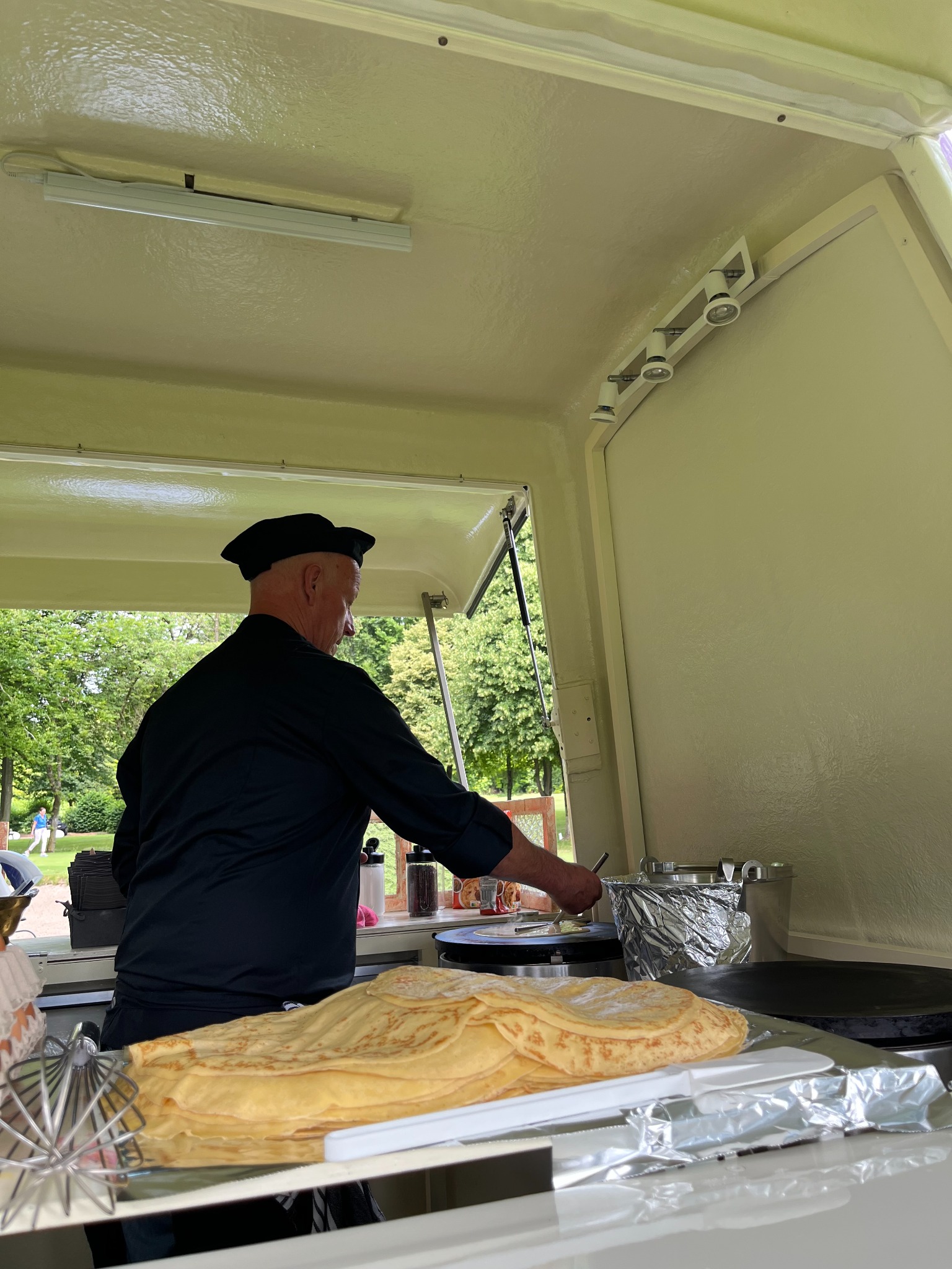 Food‑truck — cuisson des crêpes
