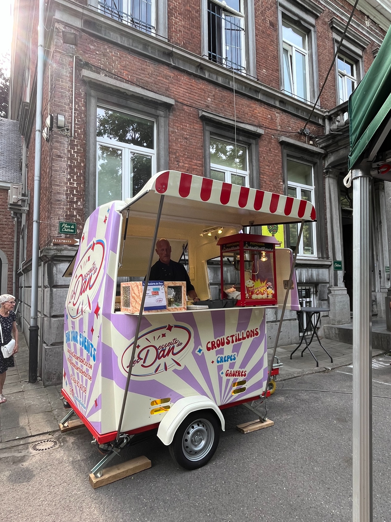 Food‑truck — façade et comptoir